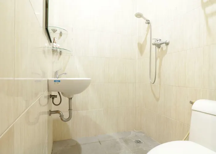 Oyo 1117 New Garuda Hotel